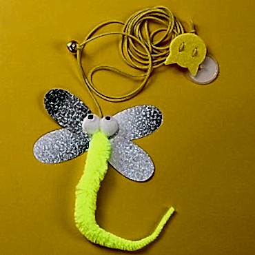 Kelebek Model Elastik Kendinden Yapışkanlı Kedi Oyun Oltası 