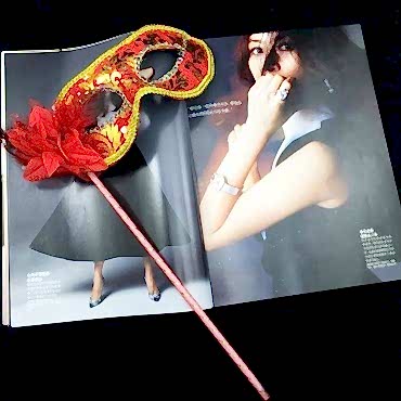 Lüks Taşlı Saplı Balo Maskesi Kırmızı Renk 