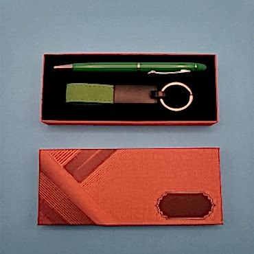 Yeşil Kalem ve Anahtarlık Seti 