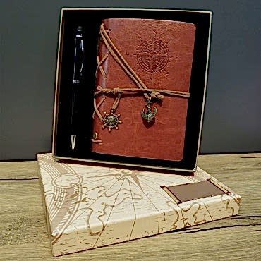 Kahverengi Pusula Tasarım Deri Defter Ve Siyah Kalem Seti