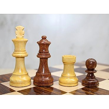 Özel Vernikli Mıknatıs Taşlı Ahşap Katlanabilir Kutulu Satranç Oyunu 12.5 Cm