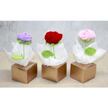 Kutulu Tekli El Örgüsü Gül Kutulu