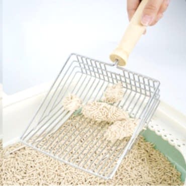 Ahşap Saplı Metal Kum Temizleme Küreği 